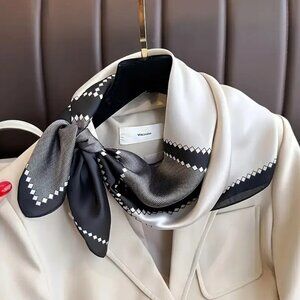 BLACK CONTEMPORARY PRINT SCARF